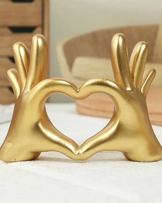 Фігурка Серце (жест руками), 10х13 см, золота
